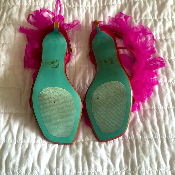 Betsey Johnson SB - Perry Bright Fuschia - Picture 3 of 4